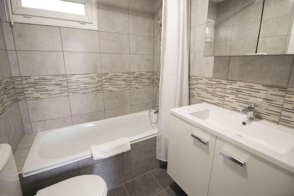 Joli T2 Renove / Wifi / Grand Parking Prive Apartment La Couronne  Exterior foto